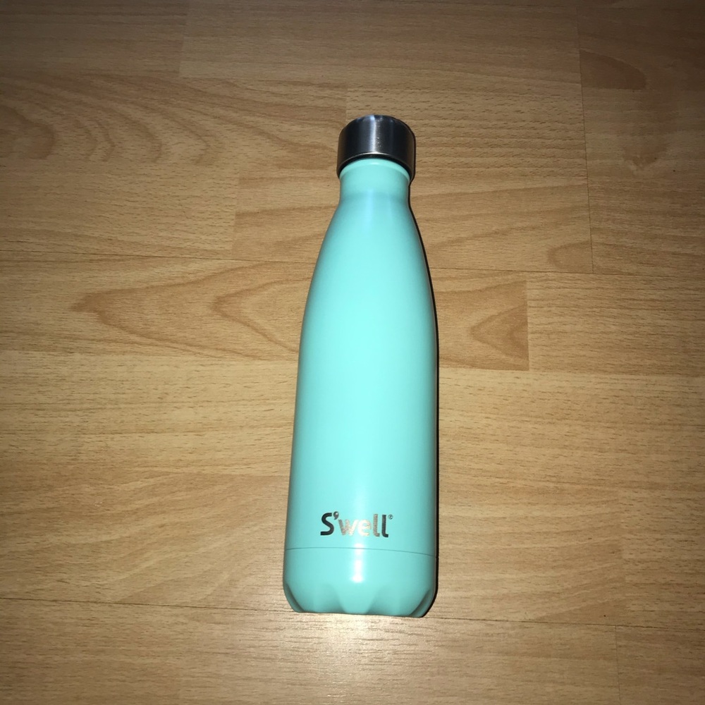 S’Well turquoise blue bottle